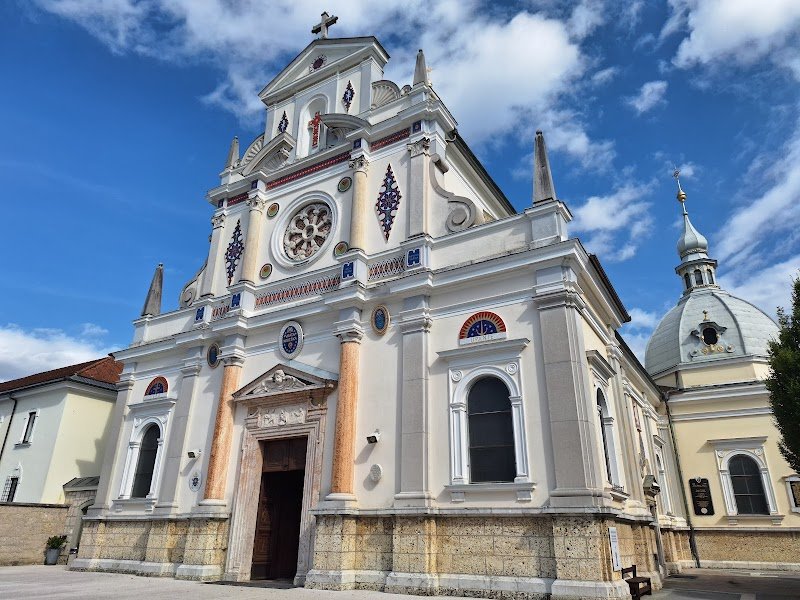 Bazilika Marije pomagaj - dodatna slika