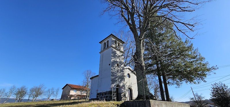 Cerkev Marija Pomagaj