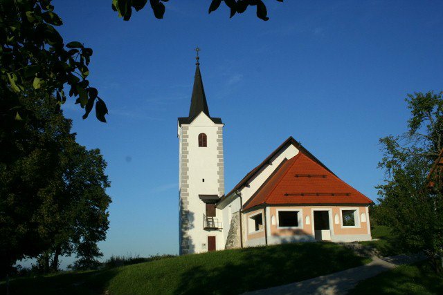 Cerkev Marije tolažnice žalostnih