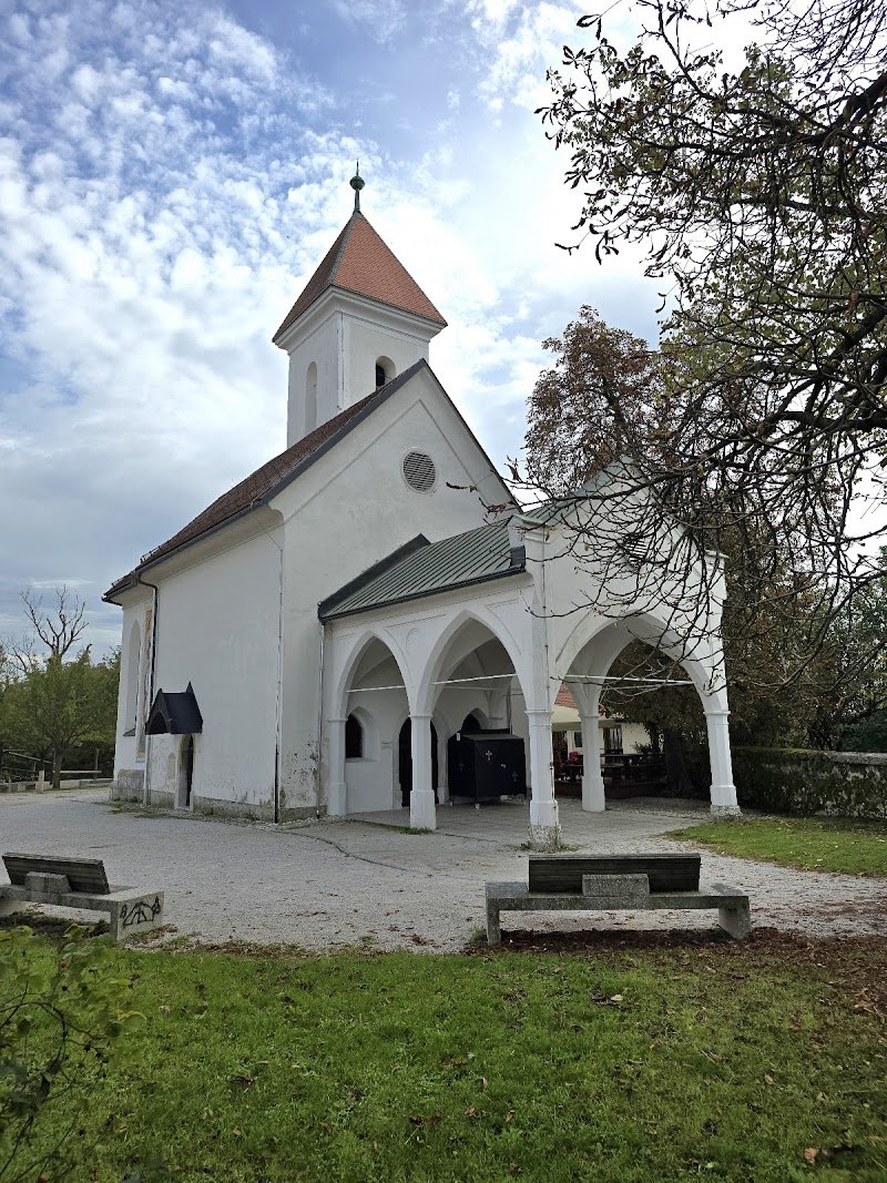 Cerkev Rožnovenske Matere Božje - dodatna slika