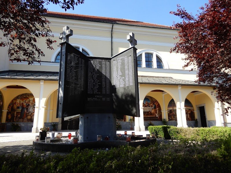 Cerkev sv. Križa - dodatna slika