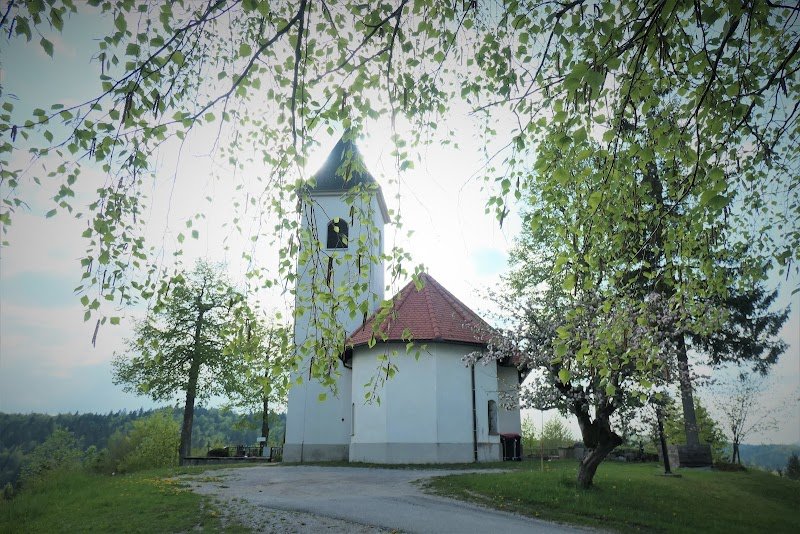 Cerkev sv. Ožbolta in Marije Snežne
