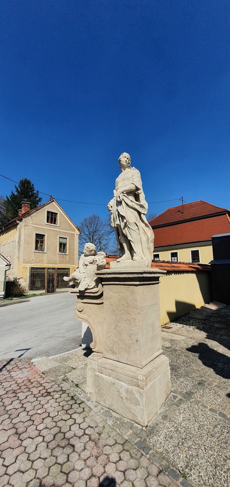 Cerkev svete Ane - dodatna slika