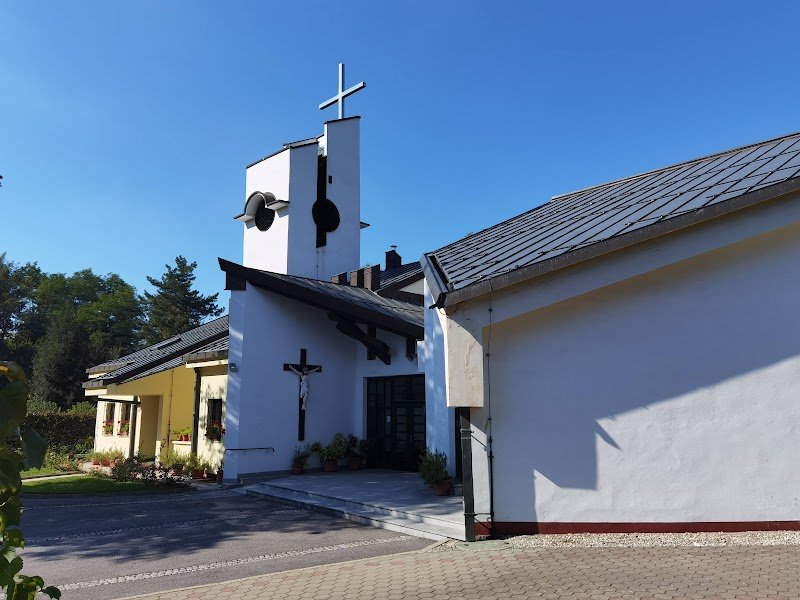 Cerkev svete Družine - dodatna slika