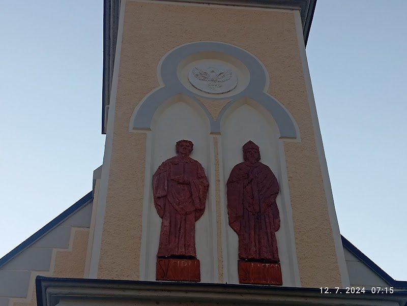 Cerkev svete Družine - dodatna slika