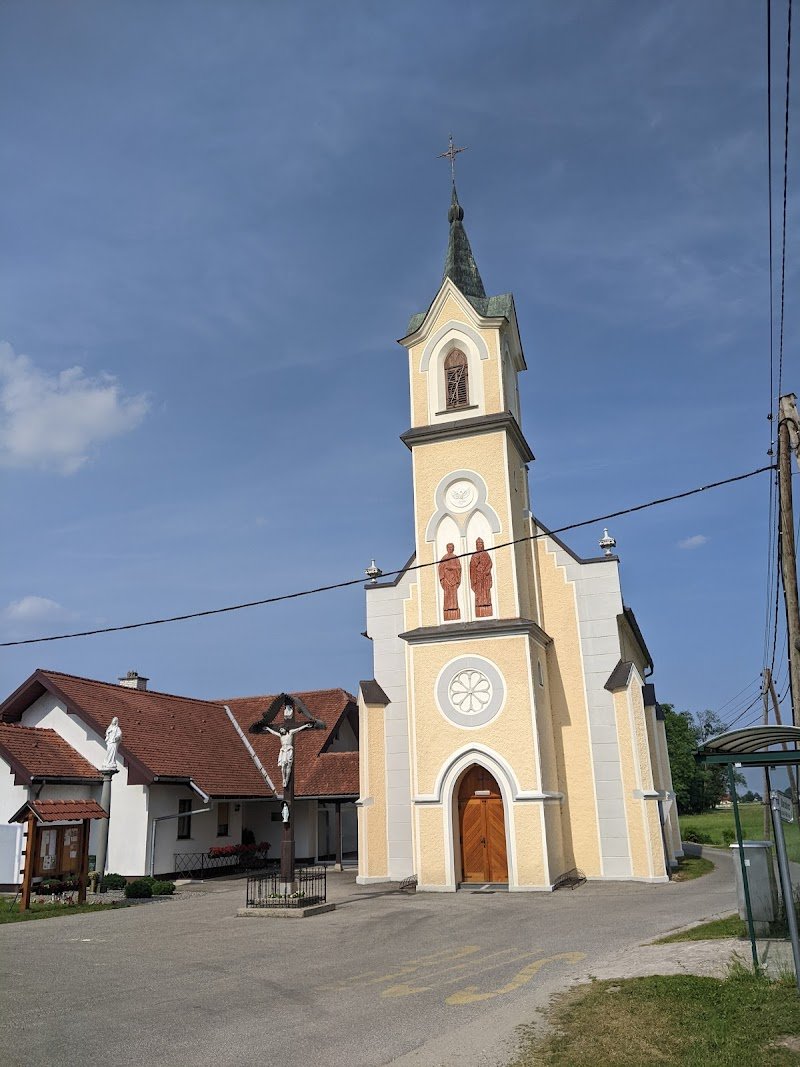 Cerkev svete Družine - dodatna slika