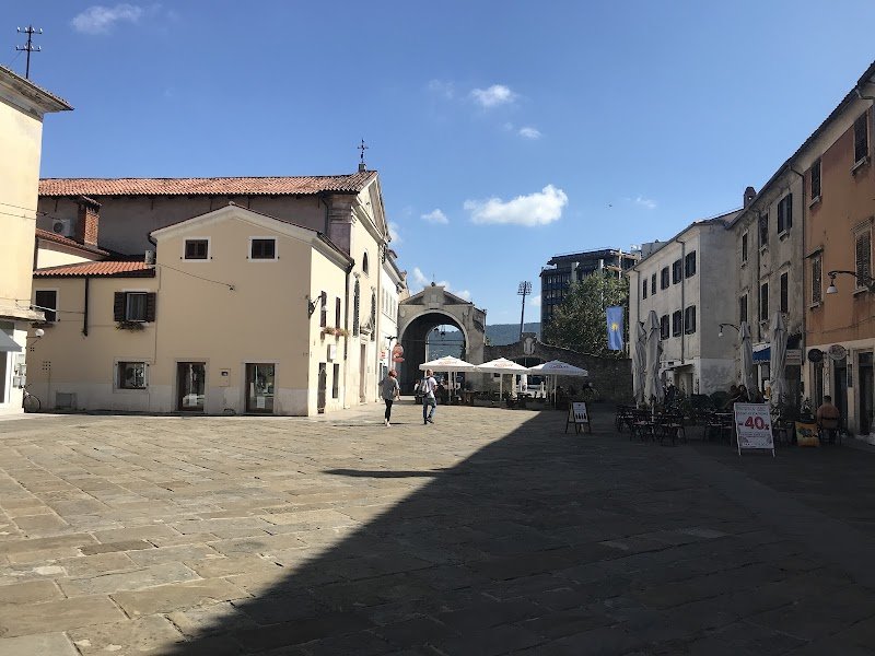 Cerkev svetega Bassa / Chiesa di San Basso - dodatna slika