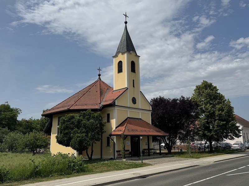 Glavna ulica / Fő utca 27