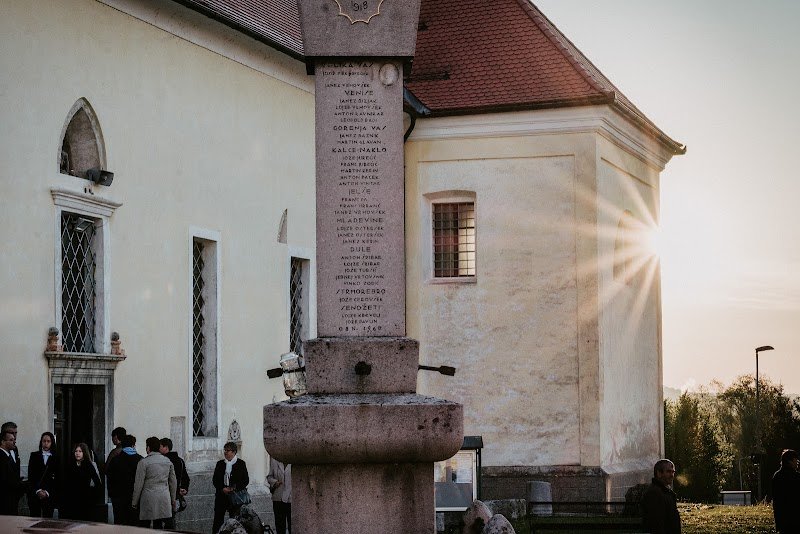 Žalostna Mati Božja - dodatna slika
