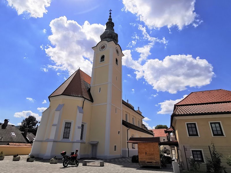 Župnijska cerkev Marijinega obiskanja