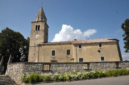 Župnijska cerkev sv. Krizogona