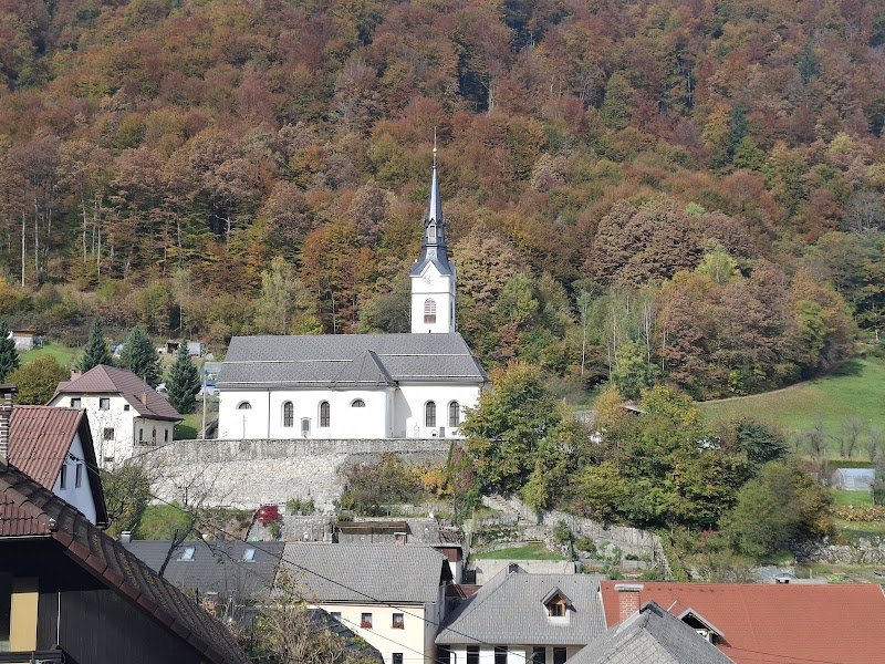 Župnijska cerkev sv. Lenarta