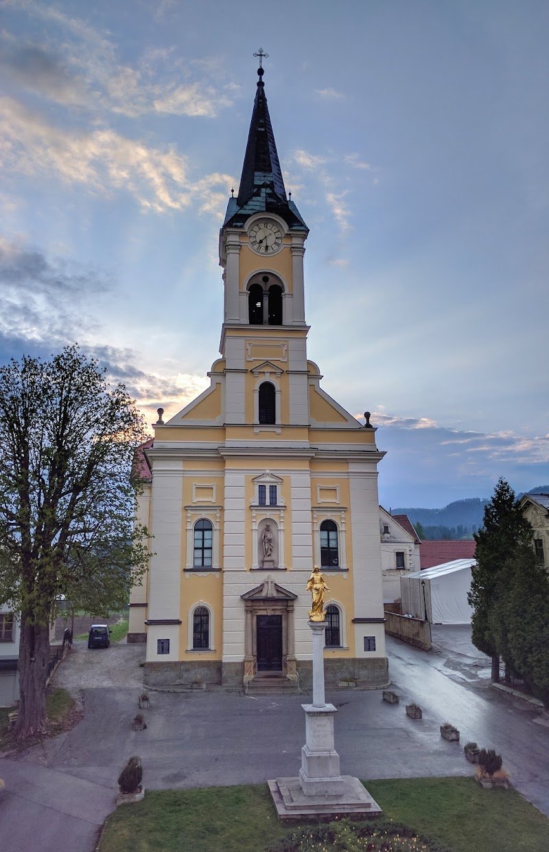 Župnijska cerkev sv. Pavla